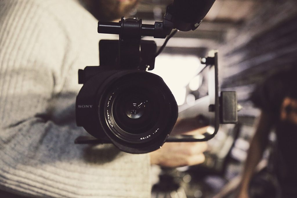 Yakından profesyonel fotoğraf makinesi