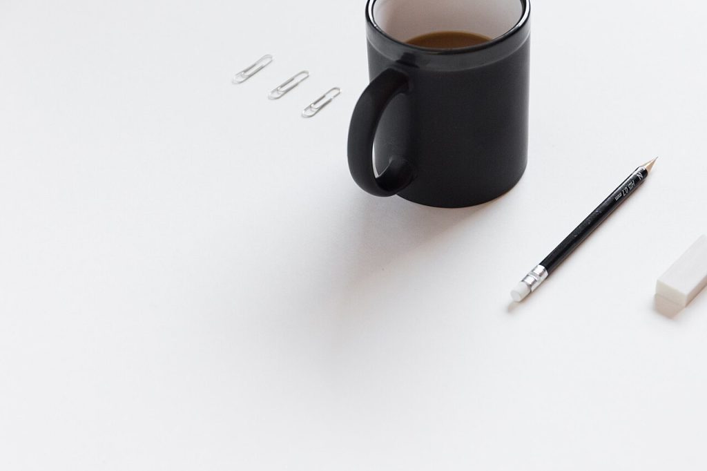 Kahve, defter ve ofis araçları