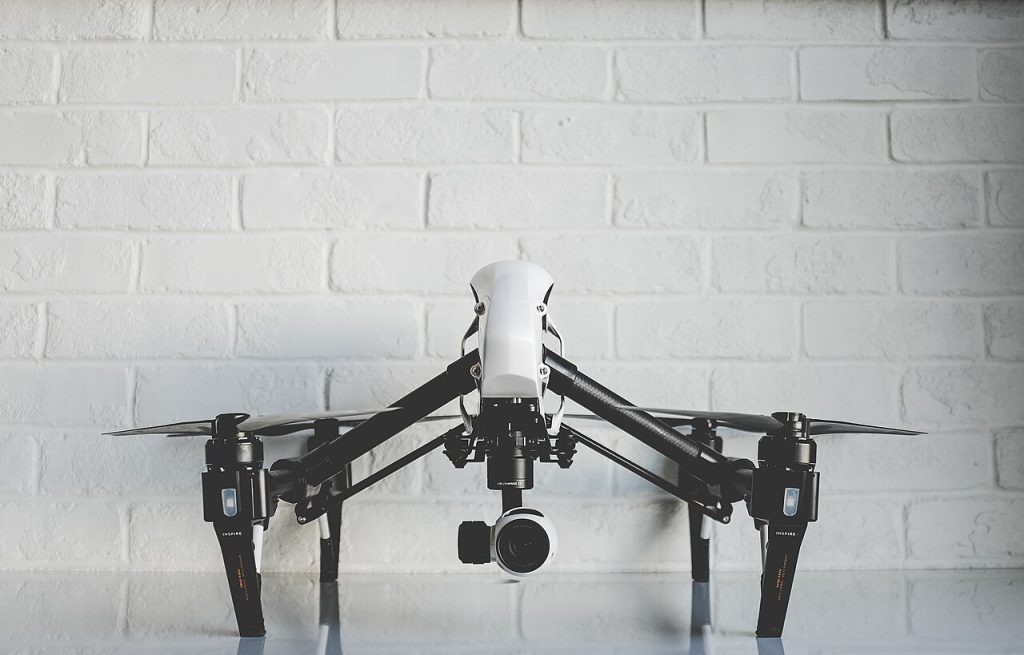 İç mekânda çekim için kullanılan drone